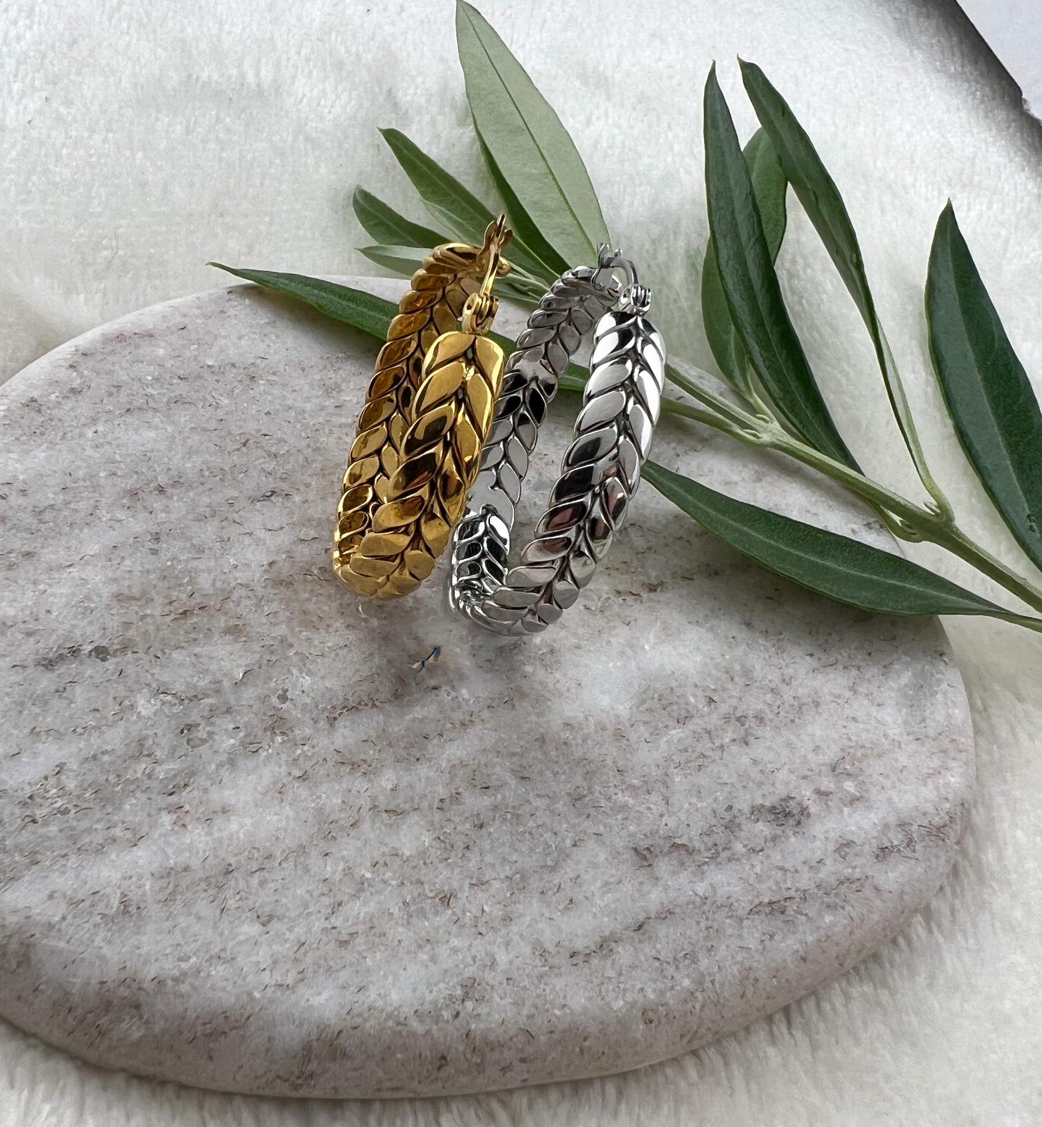 Oorbellen ‘Feathered Circlets’