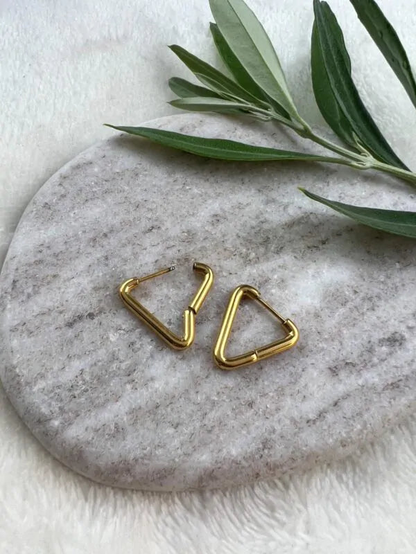 Oorbellen ‘Triangular Gleam’