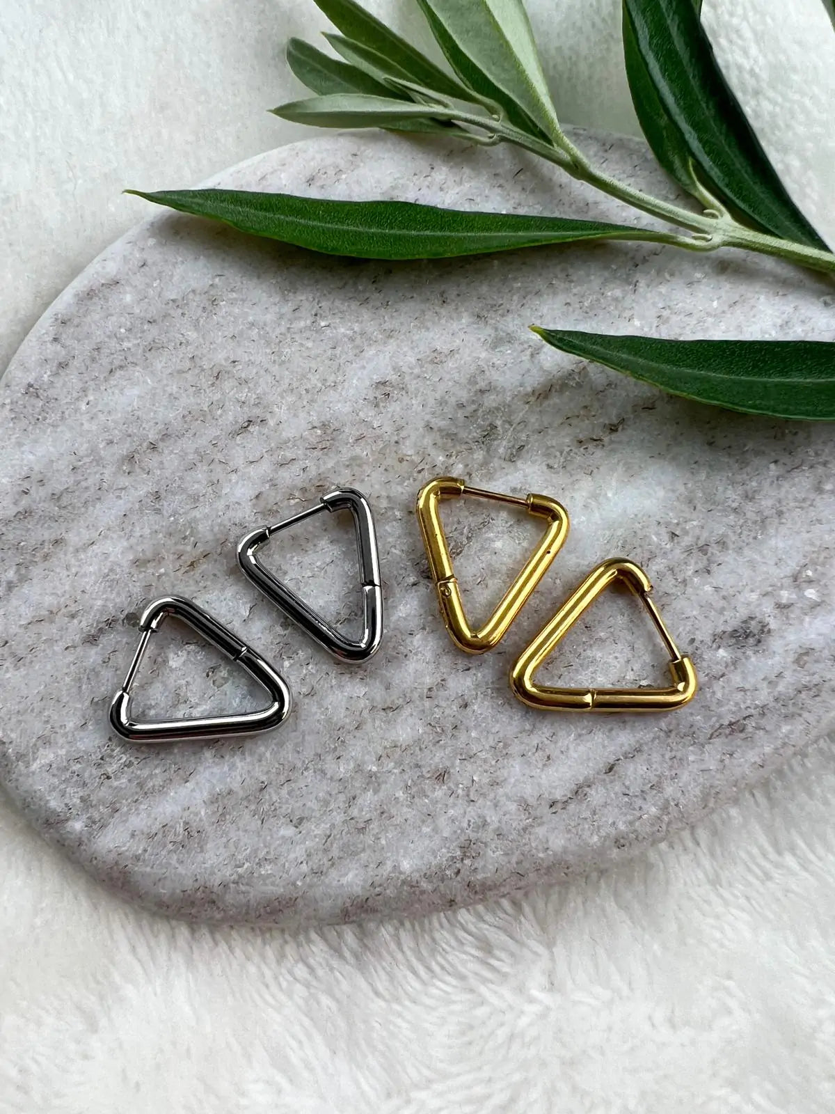 Oorbellen ‘Triangular Gleam’